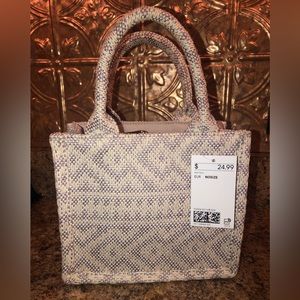 NWT H&M Small Gray & Cream Geometrical Tote Purse with Gold Hardware